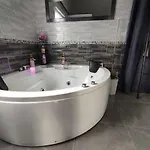 Le Cosy Occitan Chaleureuse Independante Baignoire Terrasse Jardin Feriehus