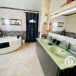 Le Cosy Occitan Chaleureuse Independante Baignoire Terrasse Jardin Holiday home Carcassonne
