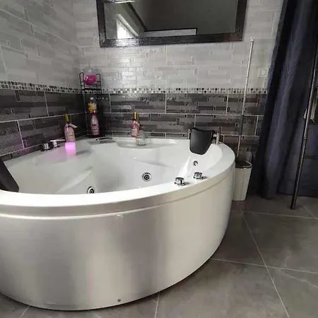 Le Cosy Occitan Chaleureuse Independante Baignoire Terrasse Jardin Σπίτι διακοπών
